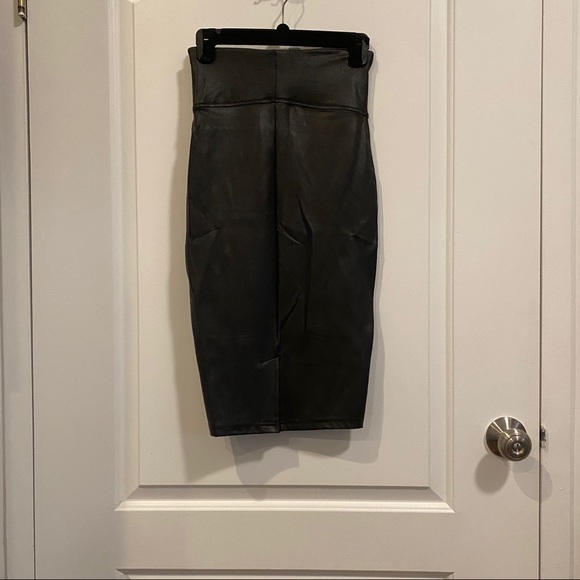 Spanx Faux Leather Pencil Skirt - Picture 3 of 3